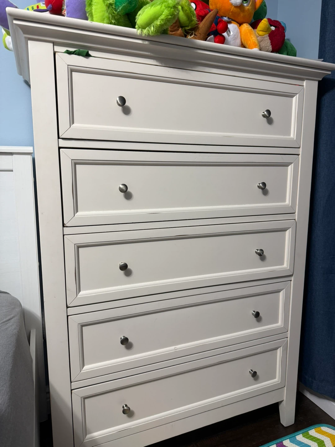 White 5-Drawer Dresser