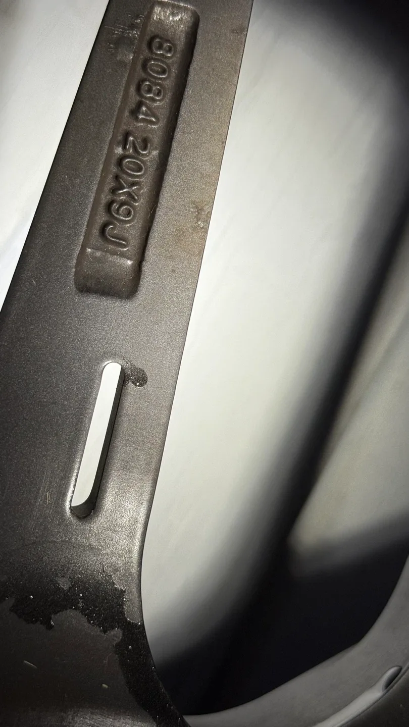 245/35R20 Mercedes-Benz sports rims and tires image indicator(10)