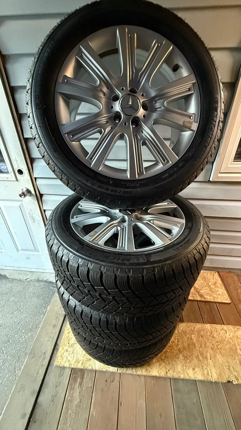 255/50R19 Mercedes GLE / ML SUV winter tires with original rims image indicator(7)