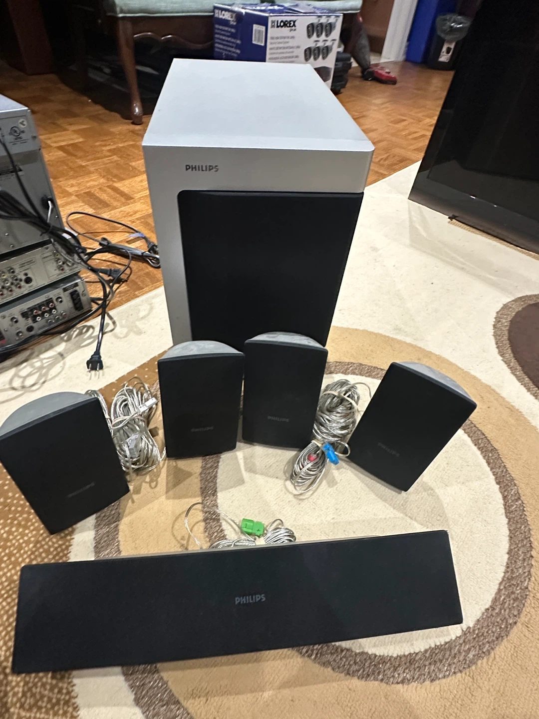 Philips home theatre system speaker set