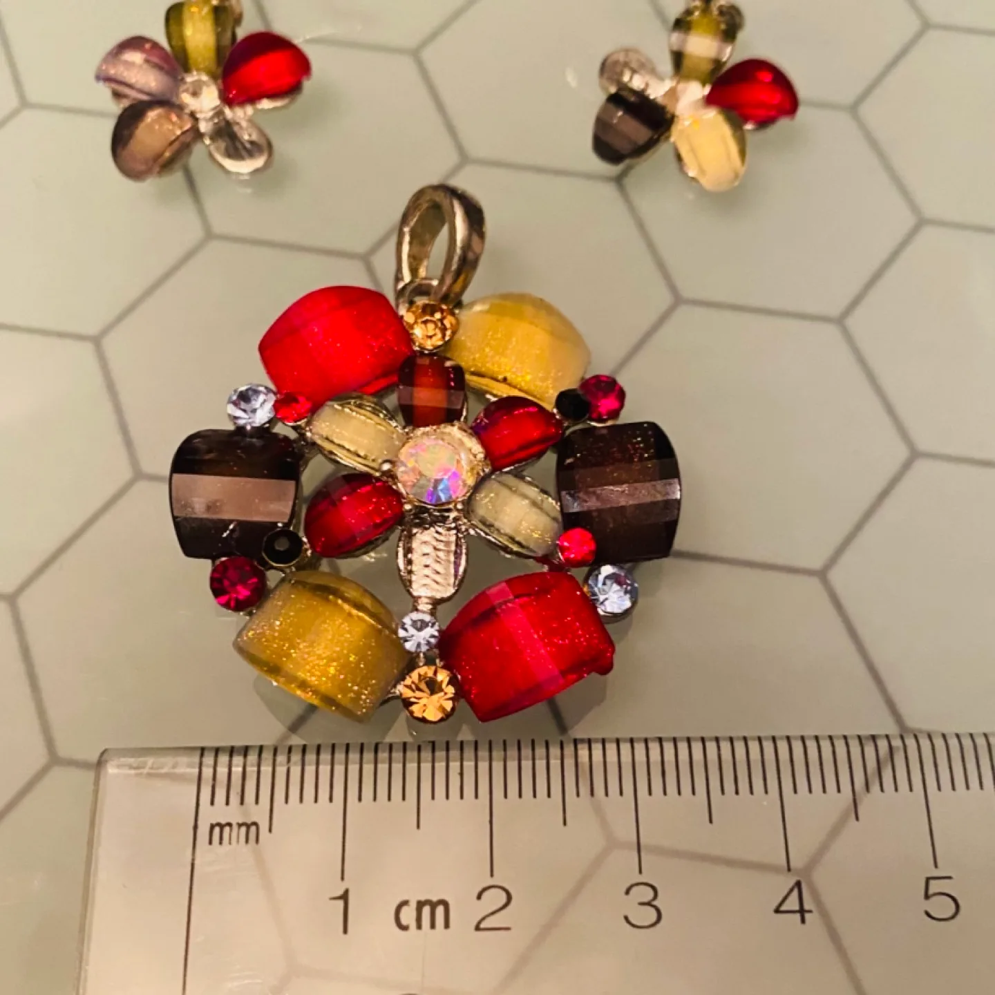 Jewel-tone Pendant + Earrings #freecycle image indicator(2)