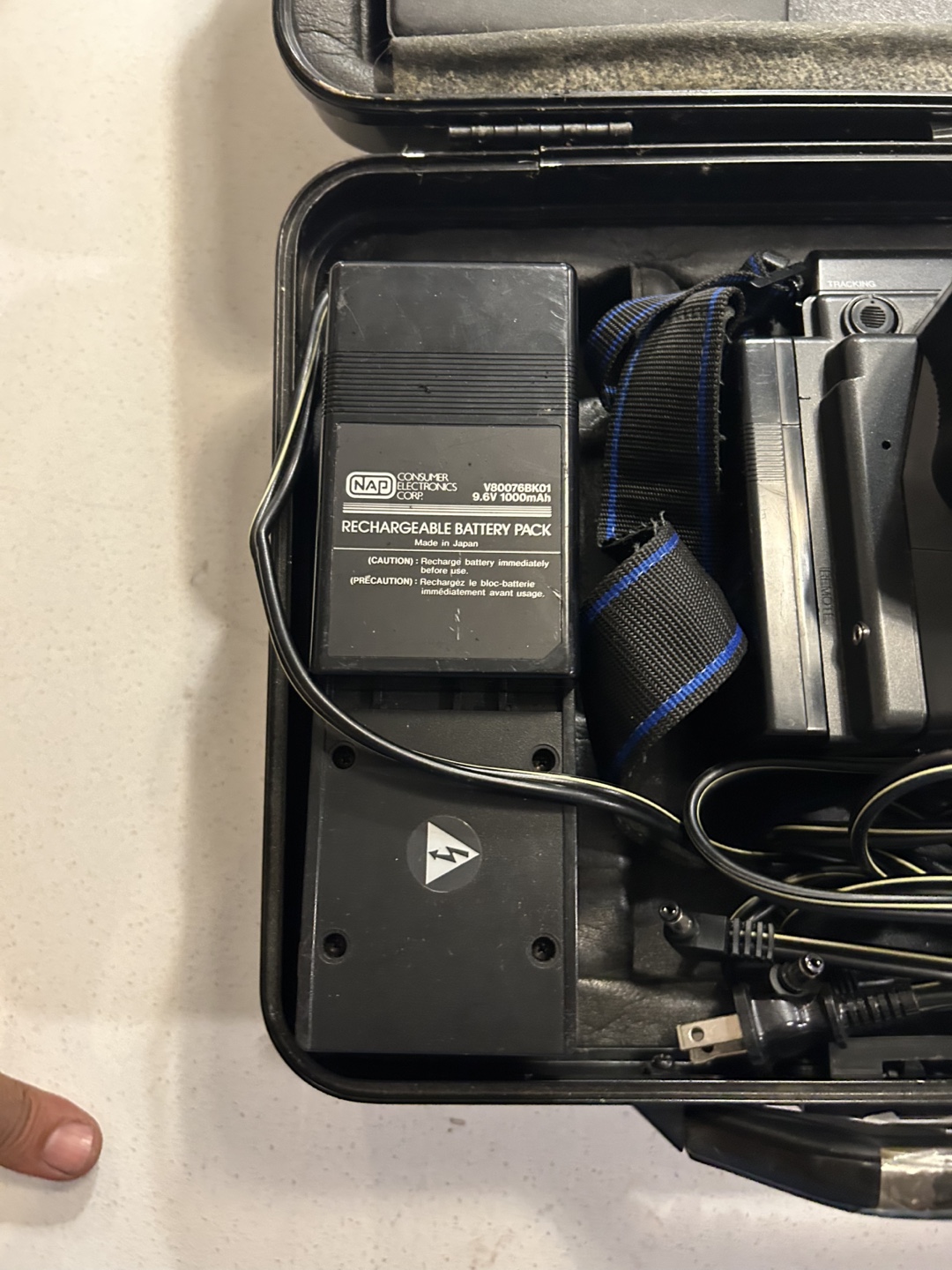 Sylvania VHS Camcorder with Case - photo 4
