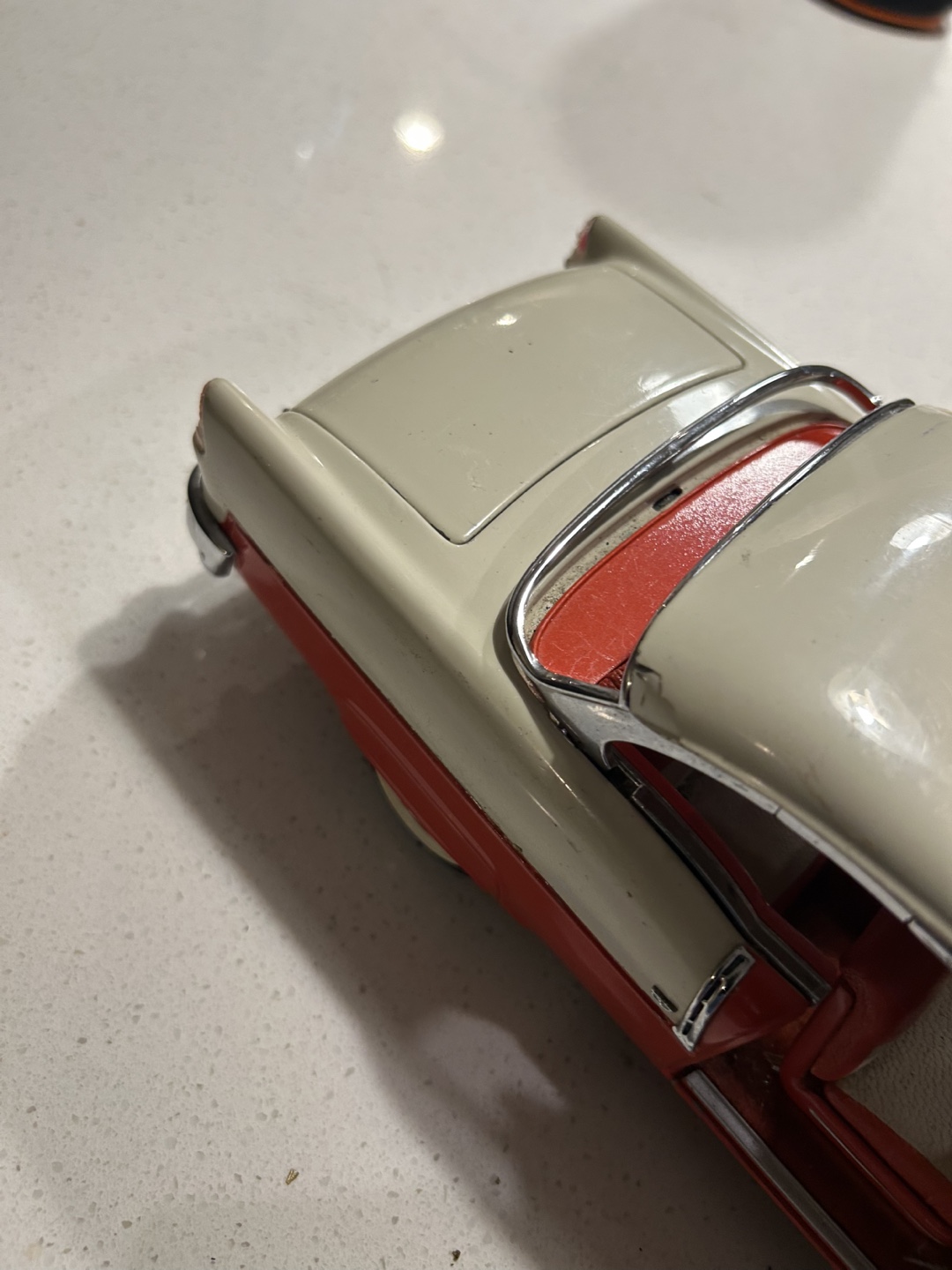 Vintage Red & White Diecast Car - photo 5