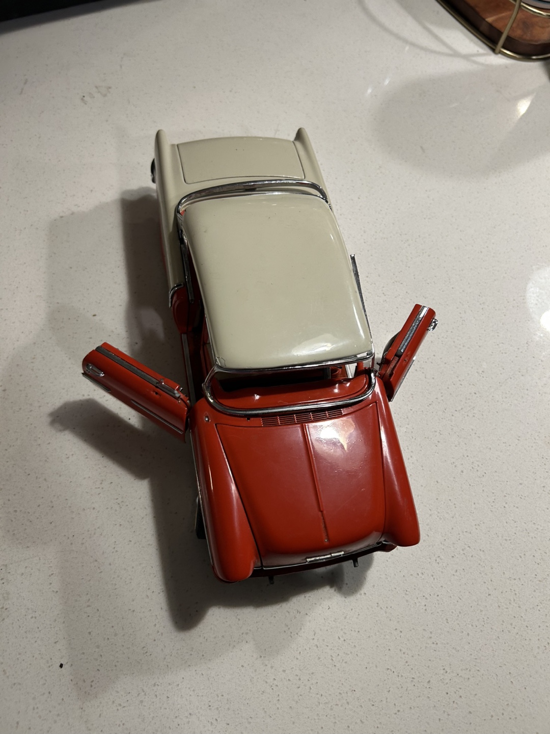 Vintage Red & White Diecast Car - photo 2