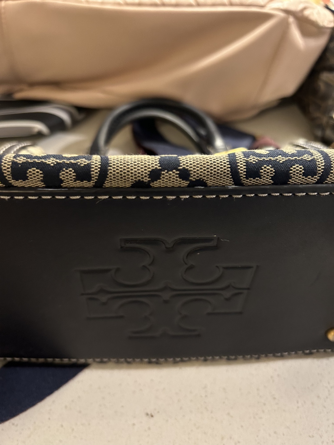 Lot of 6 handbags with a Tory Burch Satchel - photo 4