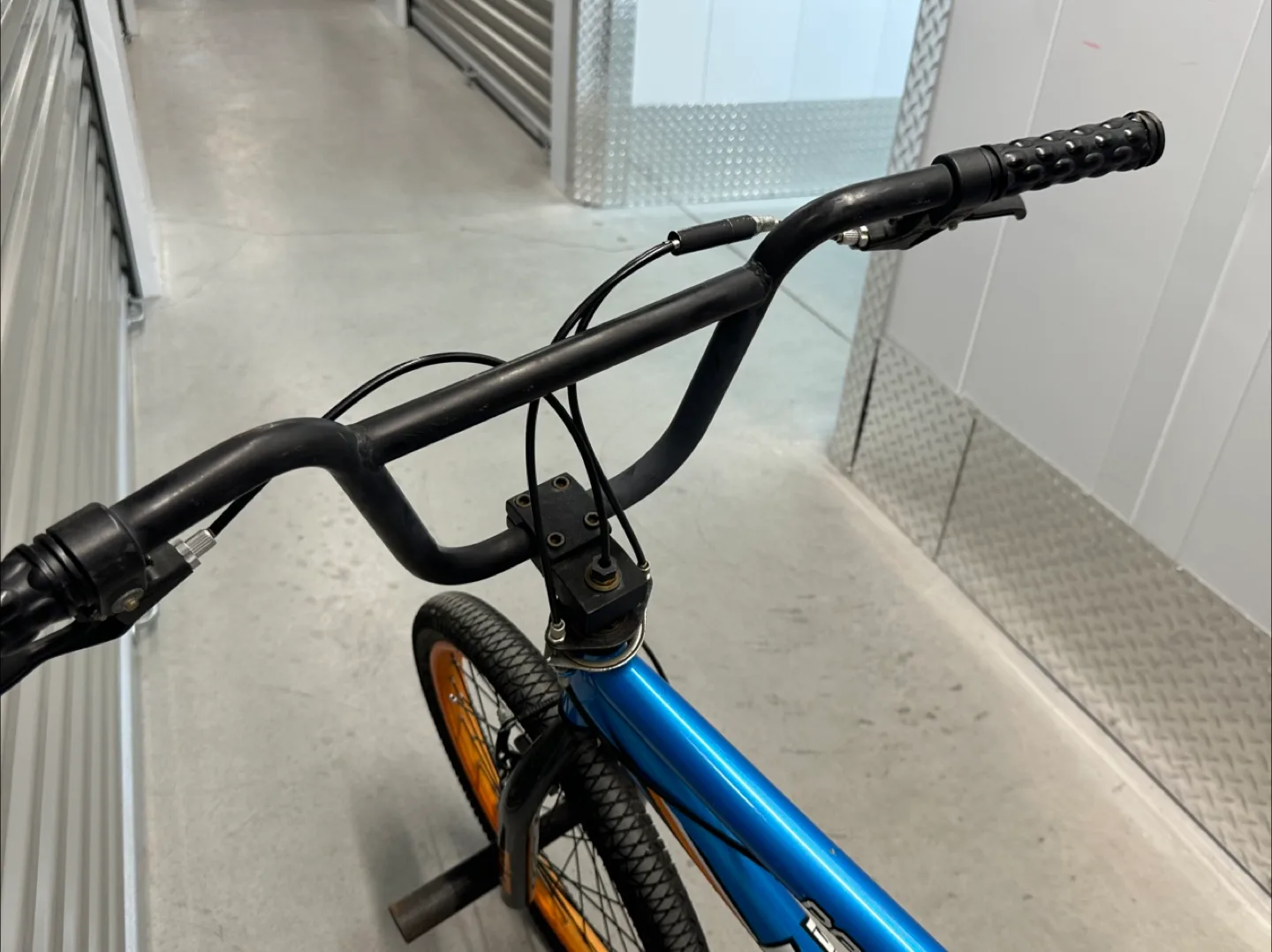 Decibel Devora BMX Bike - Blue & Orange image indicator(2)