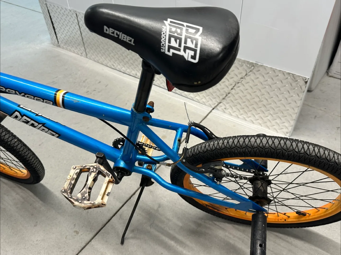 Decibel Devora BMX Bike - Blue & Orange image indicator(3)