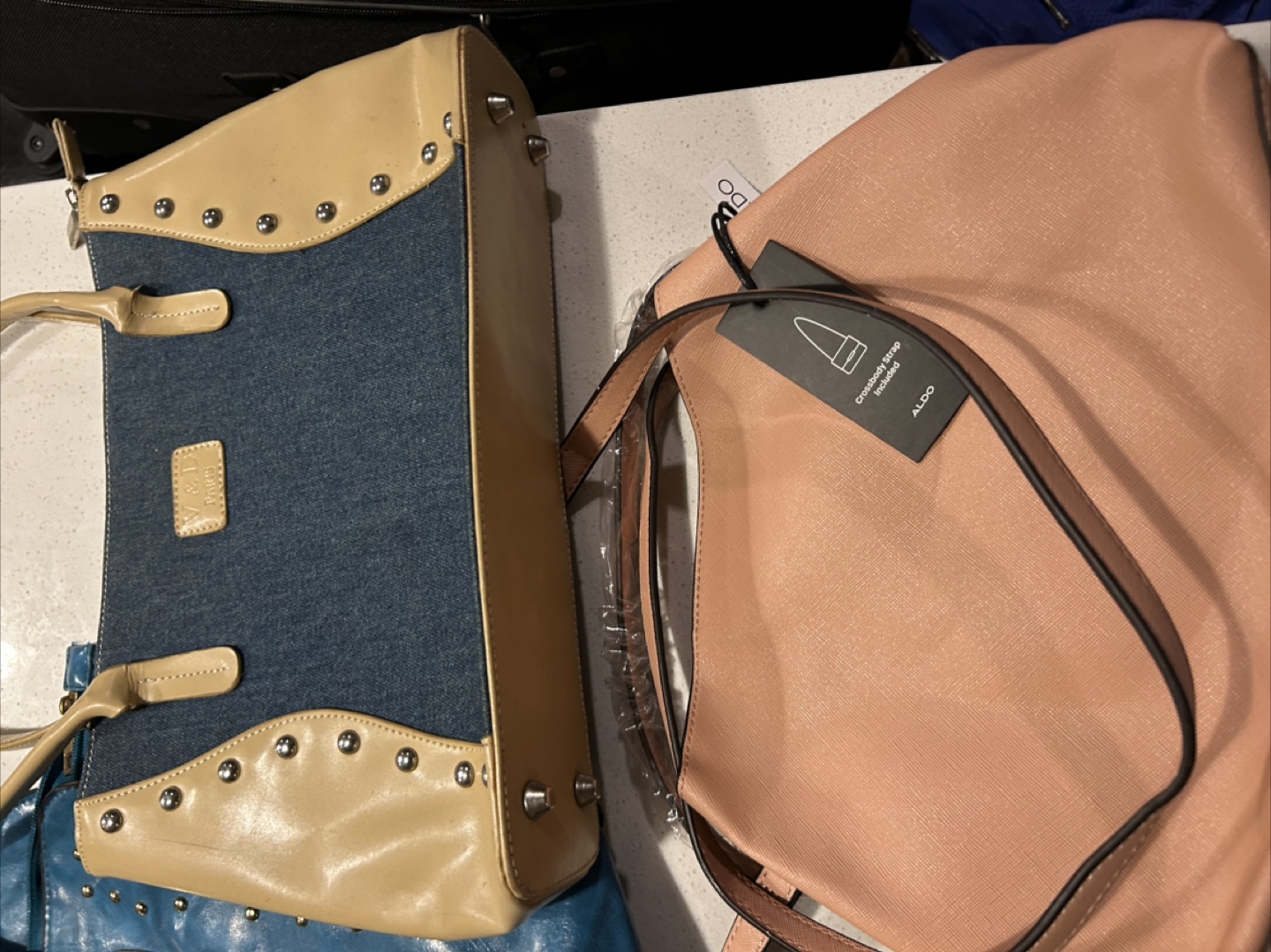 Lot of 6 handbags with a new ALDO Pink Purse - photo 3