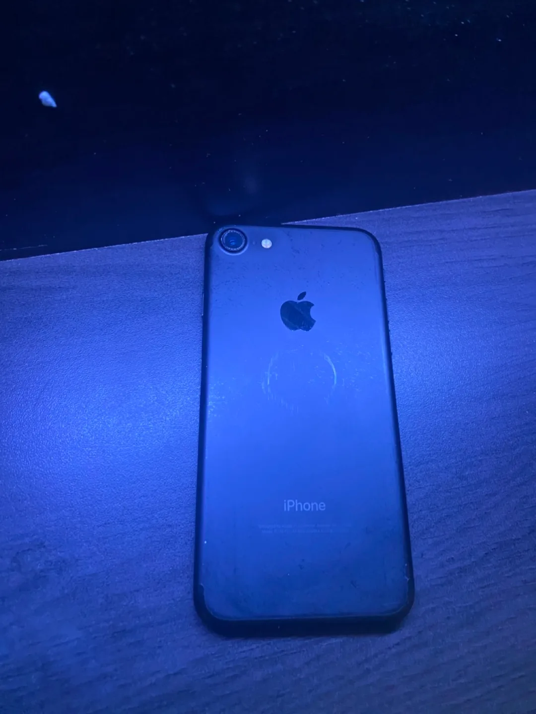 Apple iPhone 7 - Black image indicator(2)