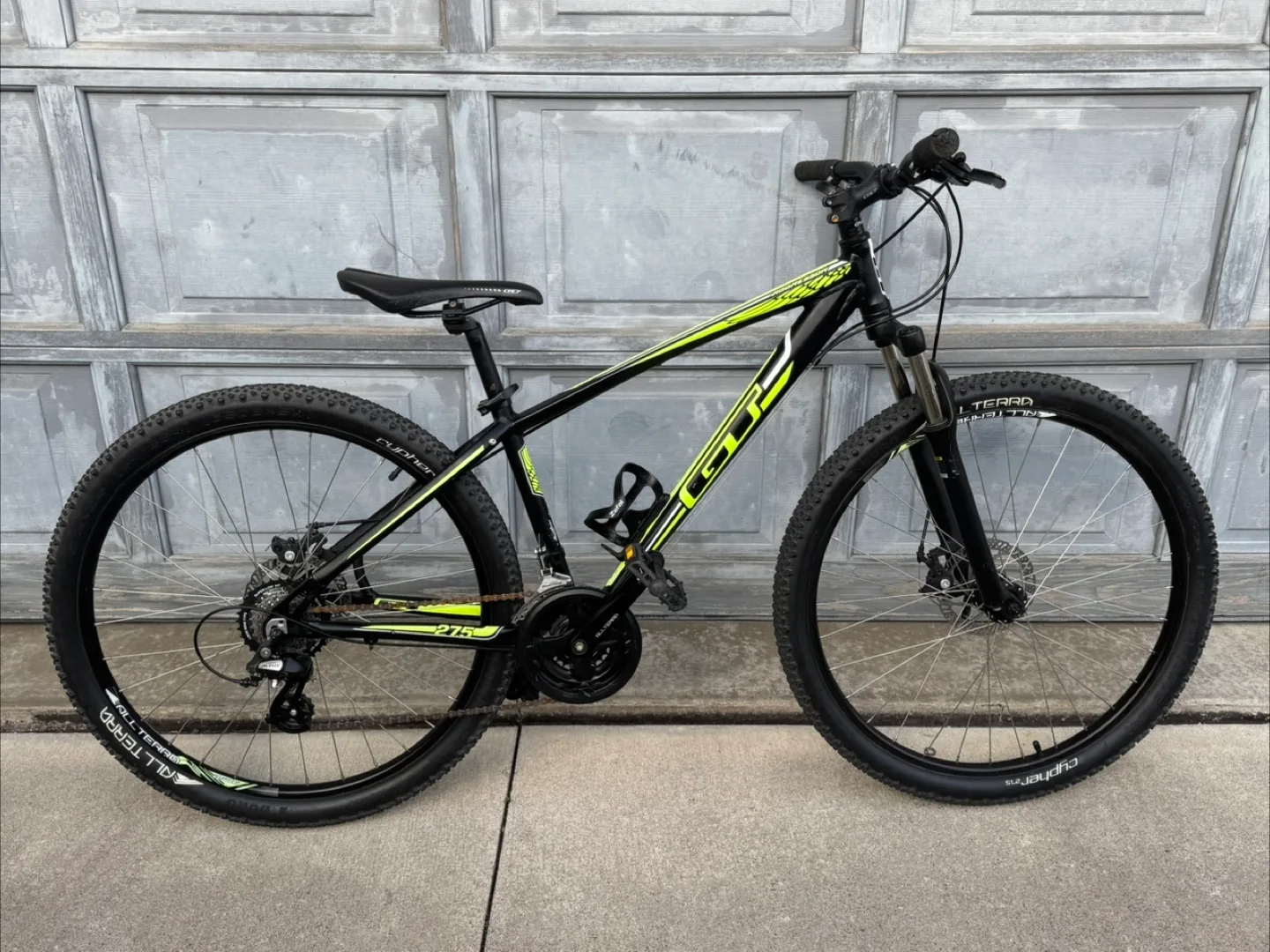 GT Aggressor 27.5 Mountain Bike image indicator(6)