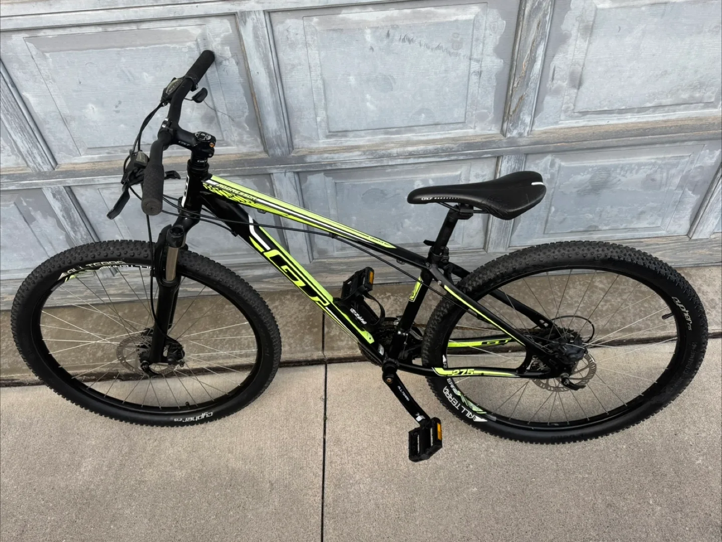 GT Aggressor 27.5 Mountain Bike image indicator(3)