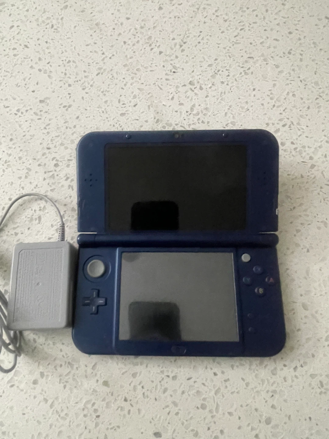 Nintendo 3DS XL Galaxy Style w/ Charger(No stylus)