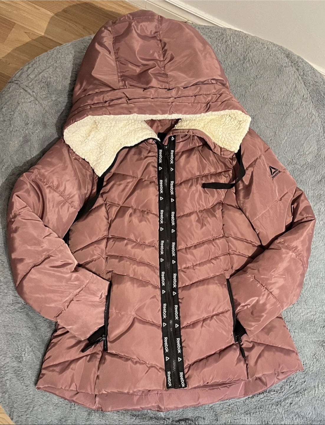 Reebok Puffer Jacket - Size M