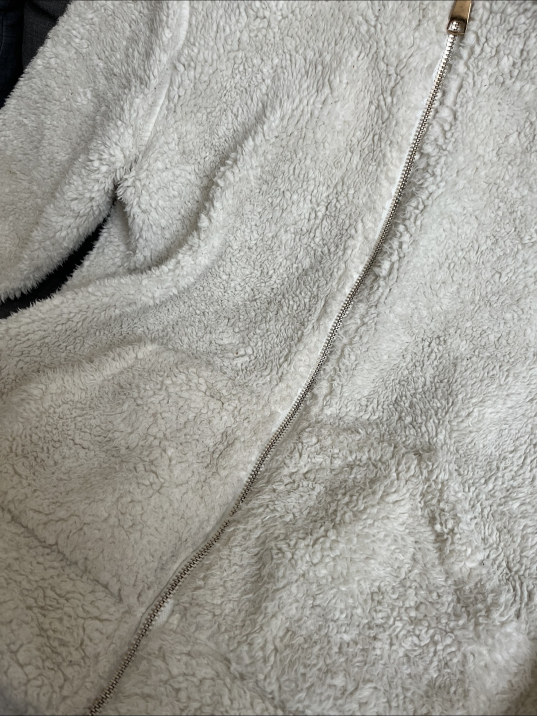 Ardene Fuzzy Zip-Up Hoodie Size S - photo 3