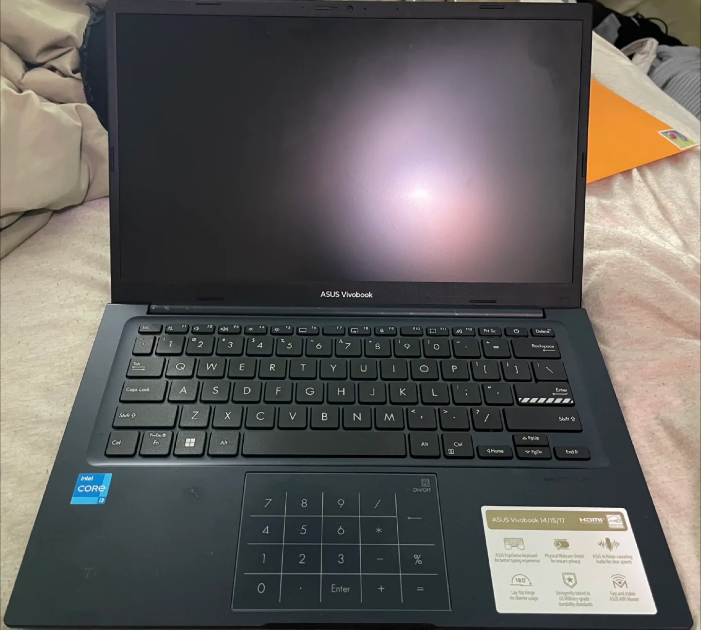 ASUS Vivobook 14 14" FHD Laptop Intel Core i3 8GB Mem 128G SSD thumbnail
