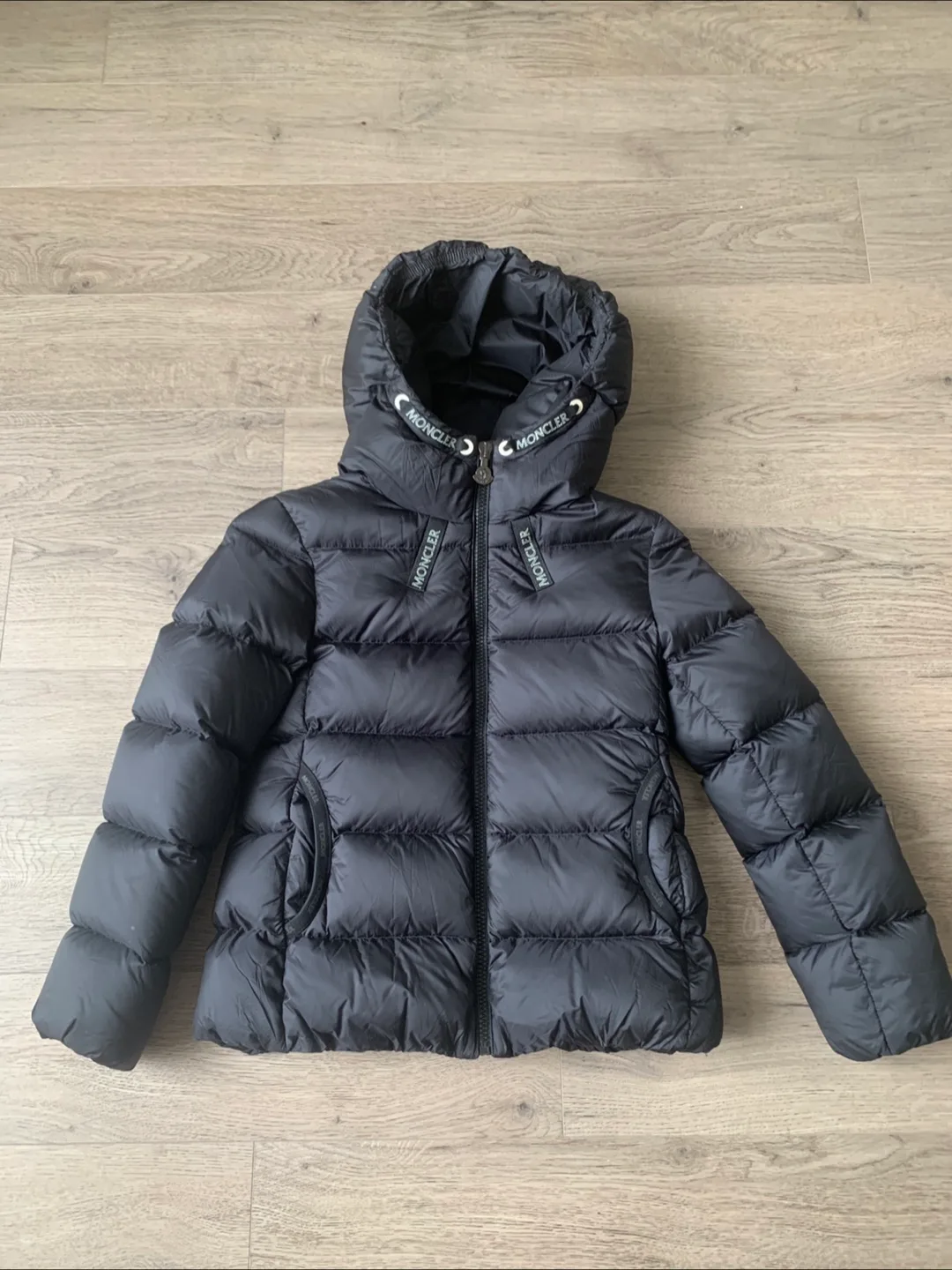 Moncler Black Puffer Jacket(Kids)size 8 :130cm thumbnail