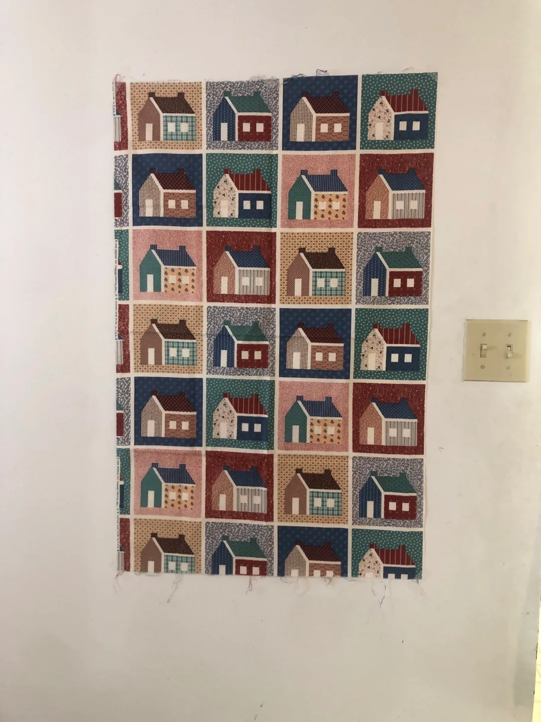 House Pattern Quilt Fabric Piece image indicator(4)