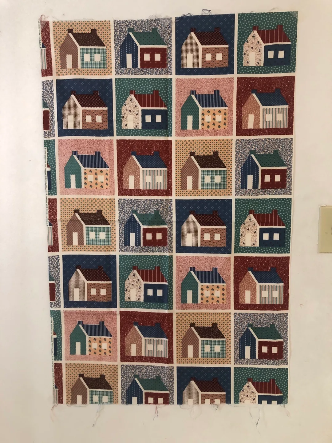House Pattern Quilt Fabric Piece image indicator(6)