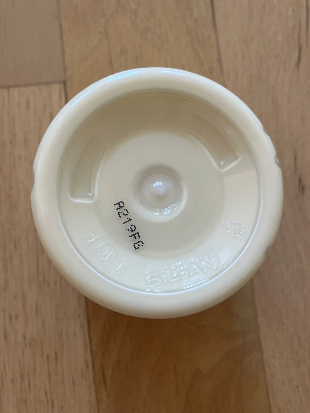 Co Bigelow Lemon Body Cream 8oz - New image indicator(3)