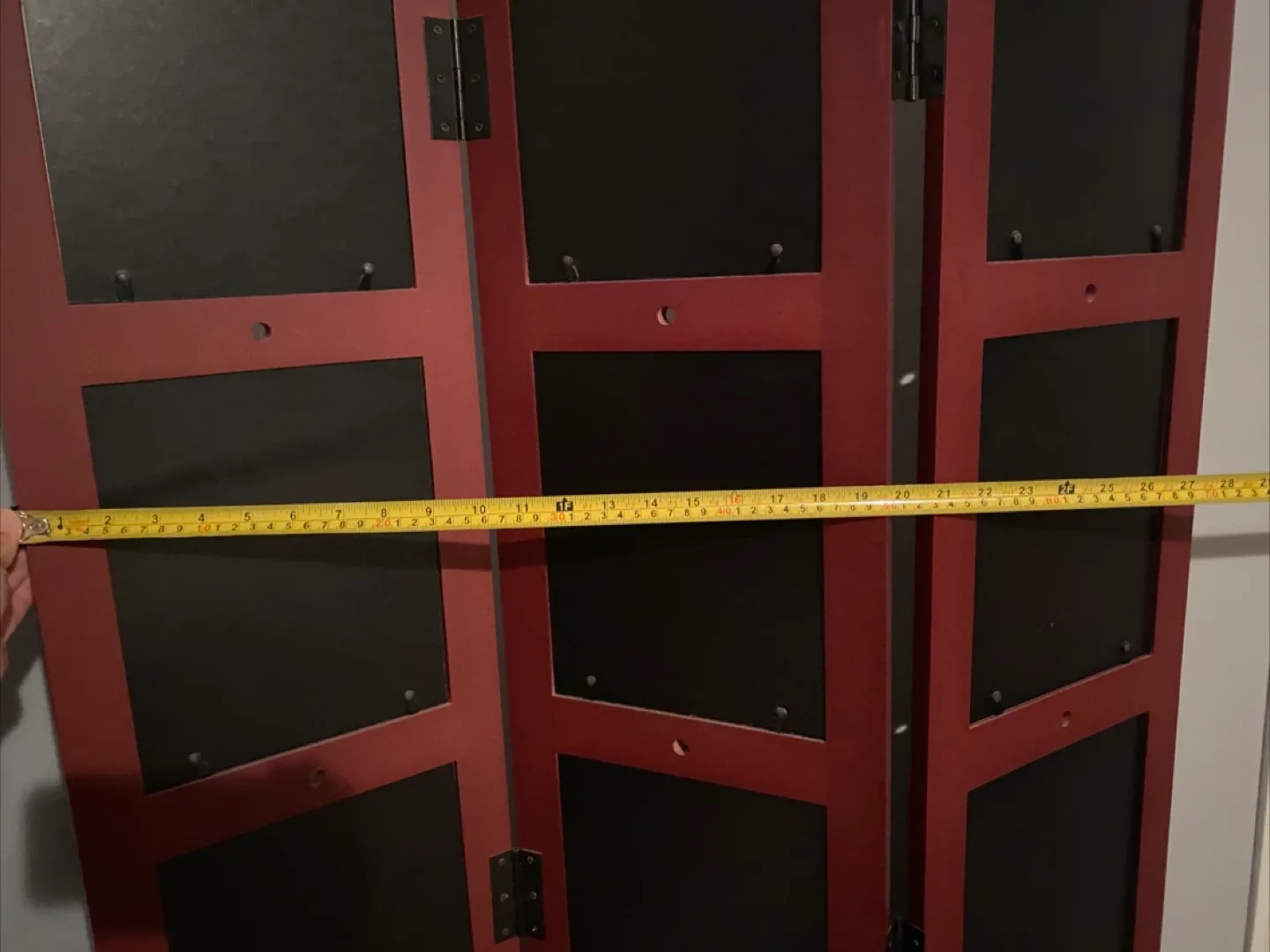 Studio Decor Photo Display Room Divider image indicator(3)