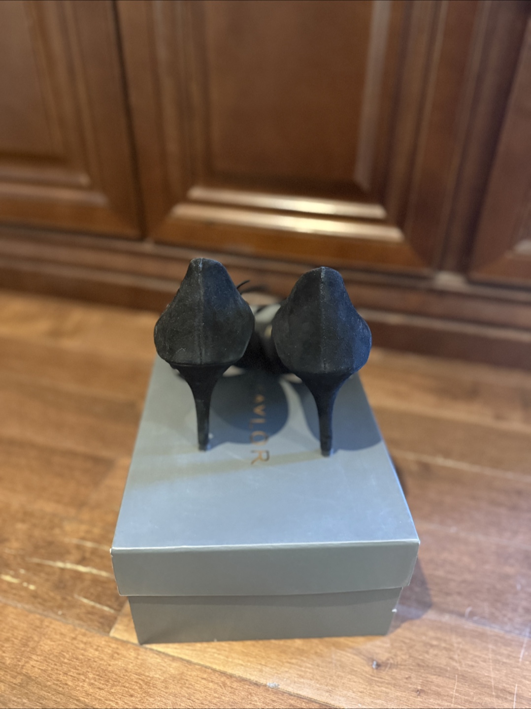 Ann Taylor Black Suede Flower Pumps, Size 6 - photo 4