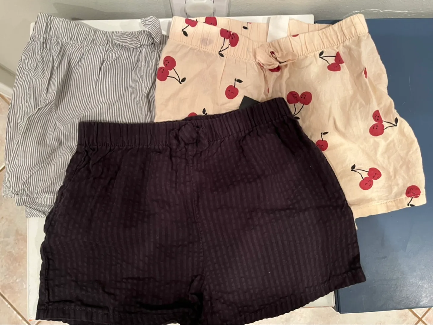 3pairs of HM toddler cotton shorts thumbnail