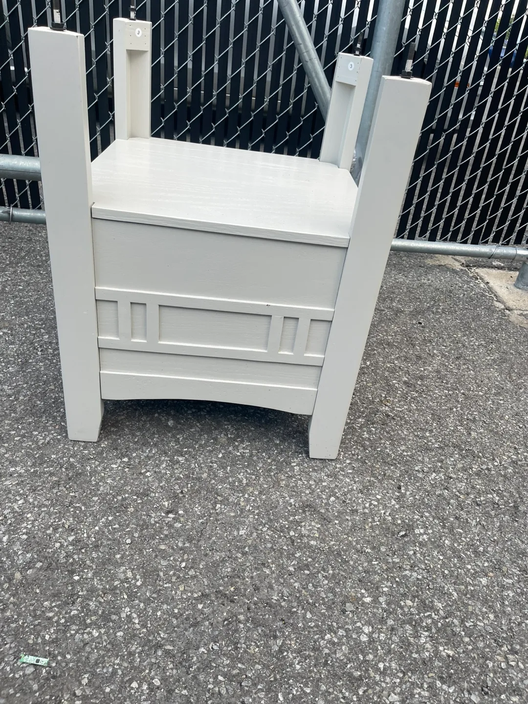 Round Dining Table - Dark Wood Finish image indicator(4)