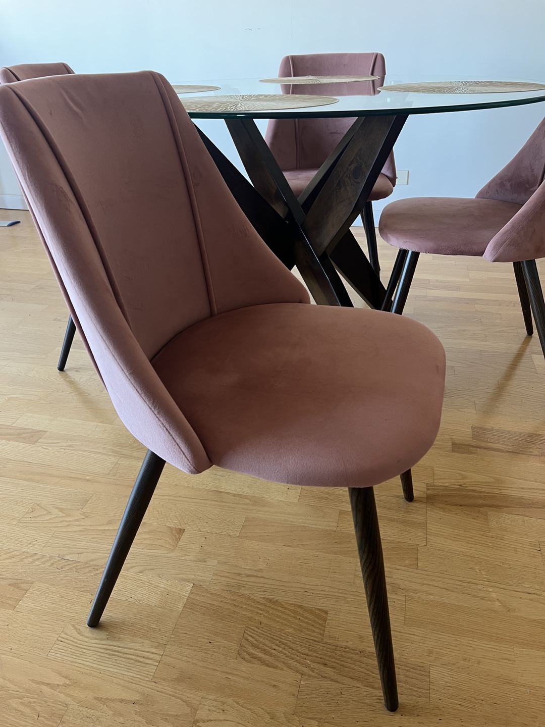 Vosburg 48” Glass Dinning set with (4) Pink Velvet Dining Chairs - photo 2