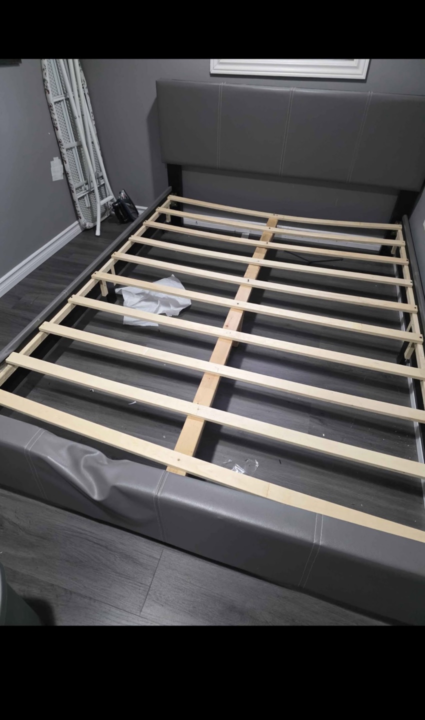 Queen size bed frame - Free - photo 5