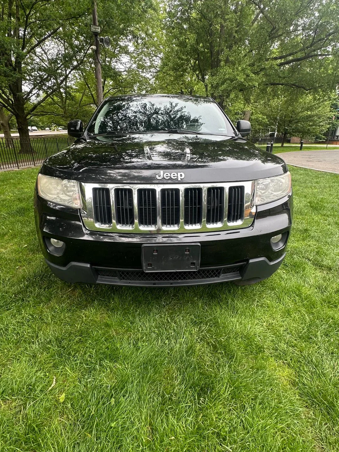 2013 Jeep Grand Cherokee Laredo thumbnail