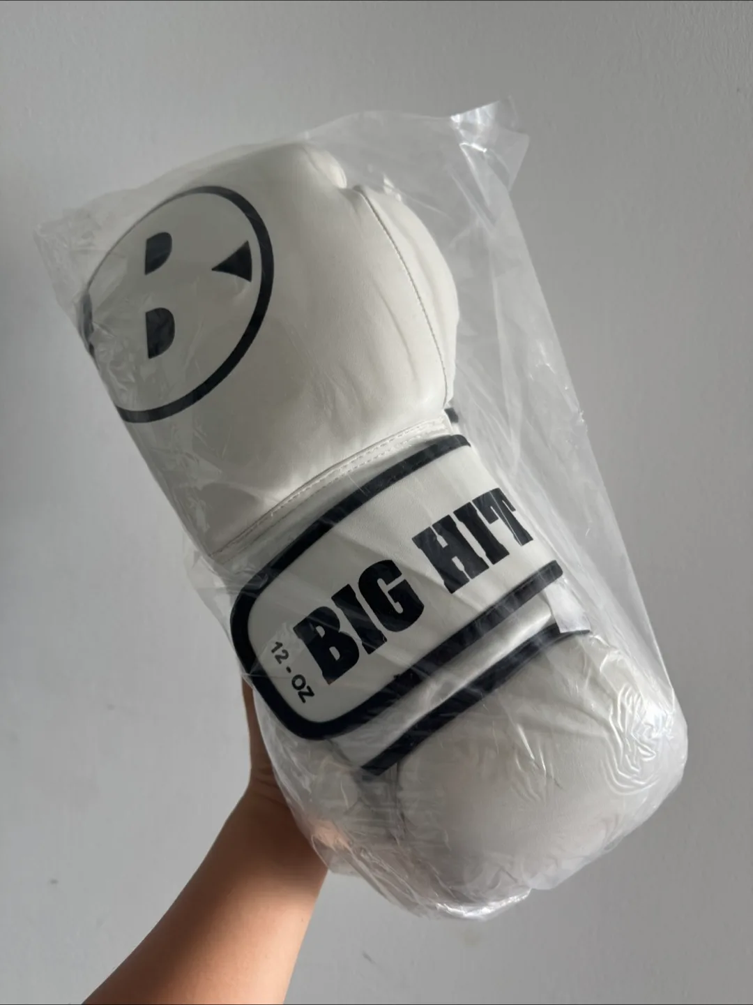 Brand New Boxing Gloves - 12oz thumbnail