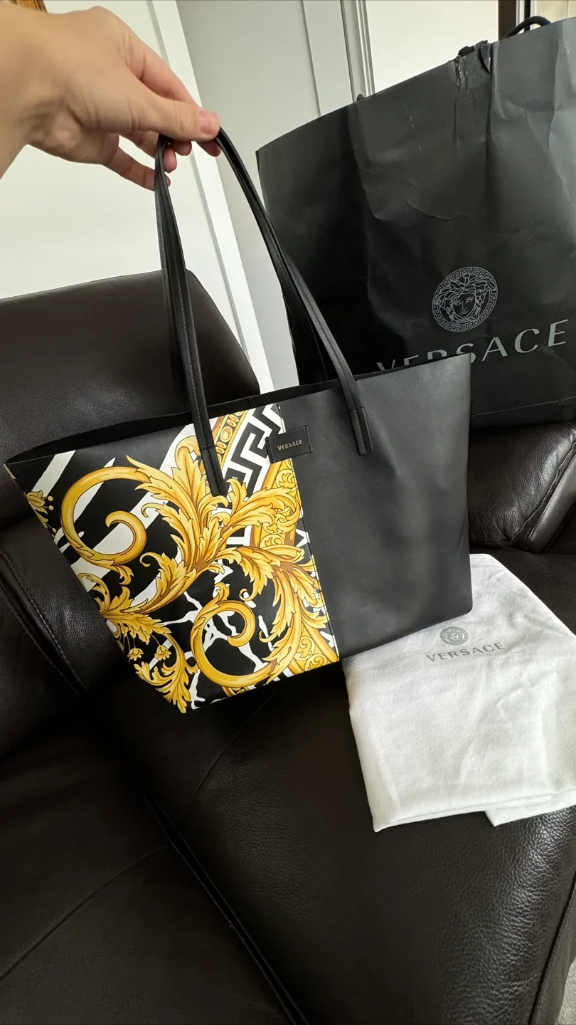 VERSACE Barocco Print Shopper Bag Black/Gold. thumbnail
