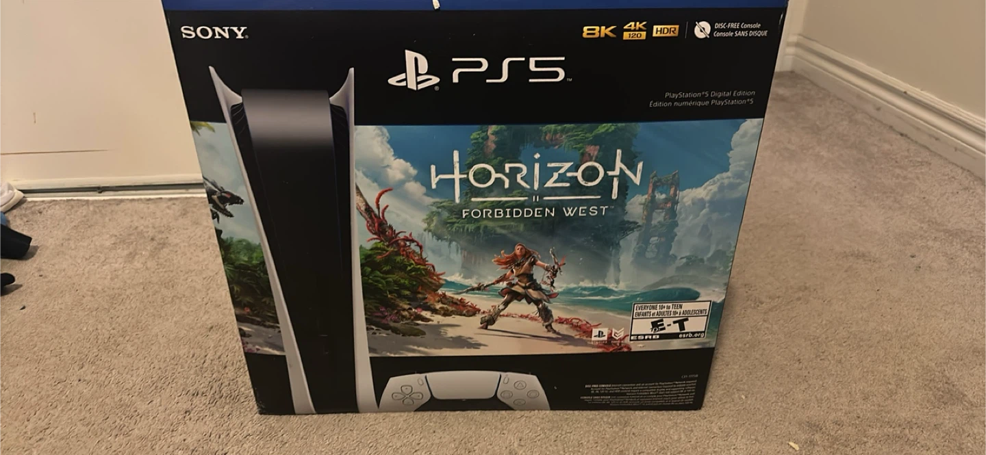 Sony PlayStation 5 Digital Edition + Accessories