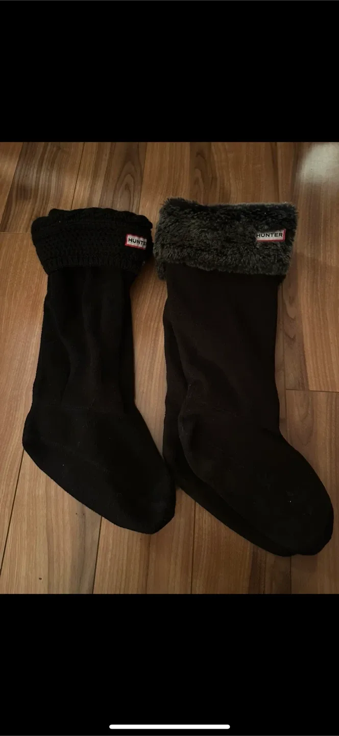 Hunter Original Tall Gloss Rain Boots + 2 pairs of Boot  Socks image indicator(6)