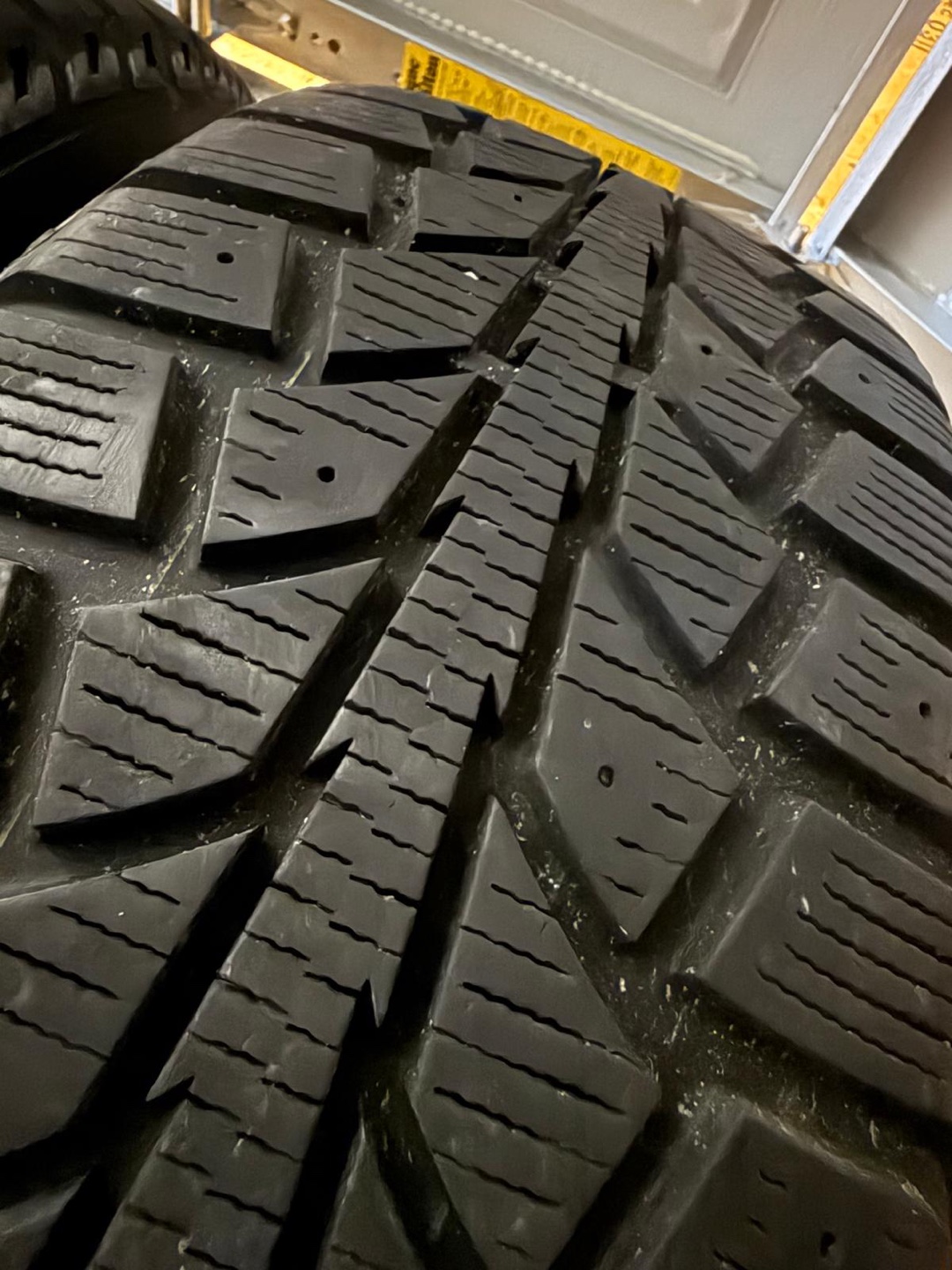 Uniroyal Winter Tires 195/60R15