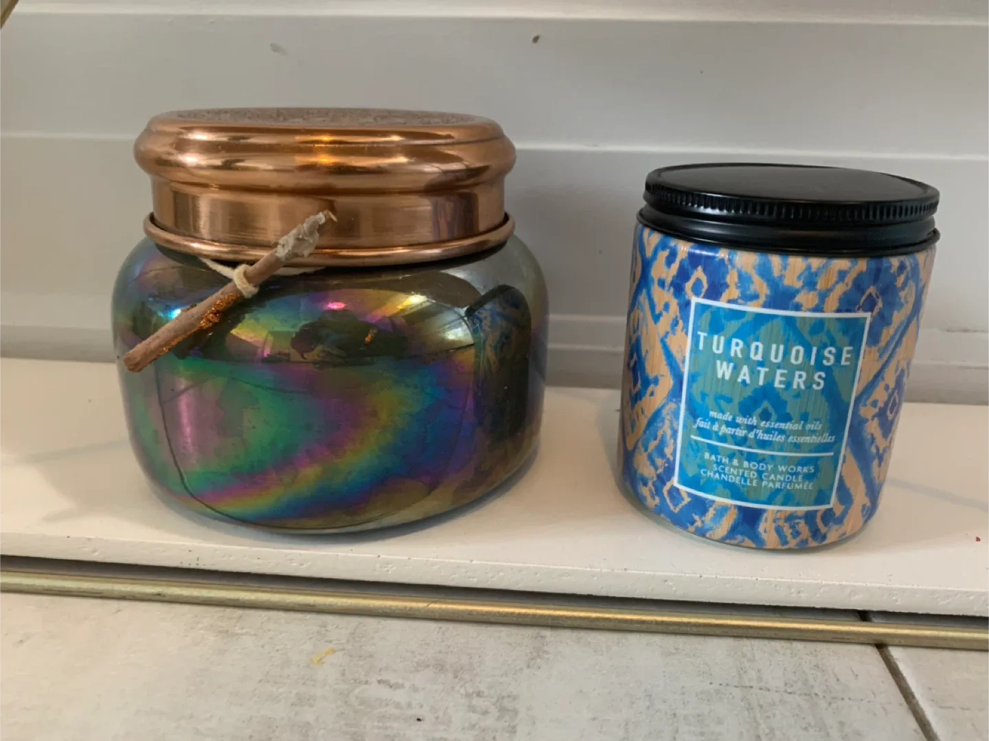 Geometrical shelf and candles image indicator(3)