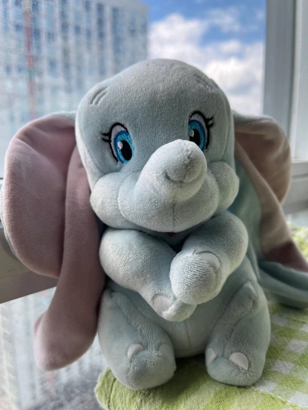 Free Dumbo Plush Toy thumbnail