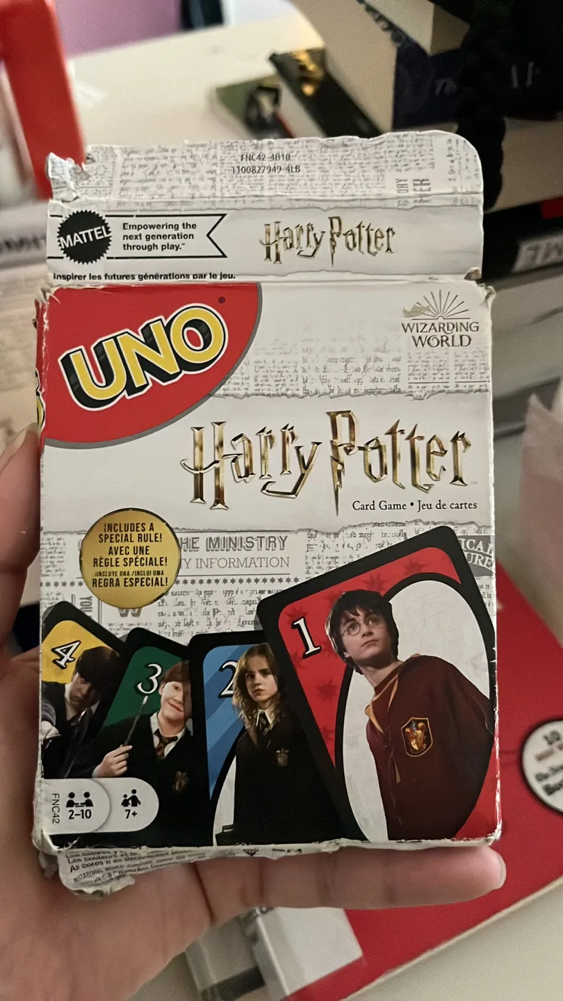 Harry Potter UNO Card Game thumbnail