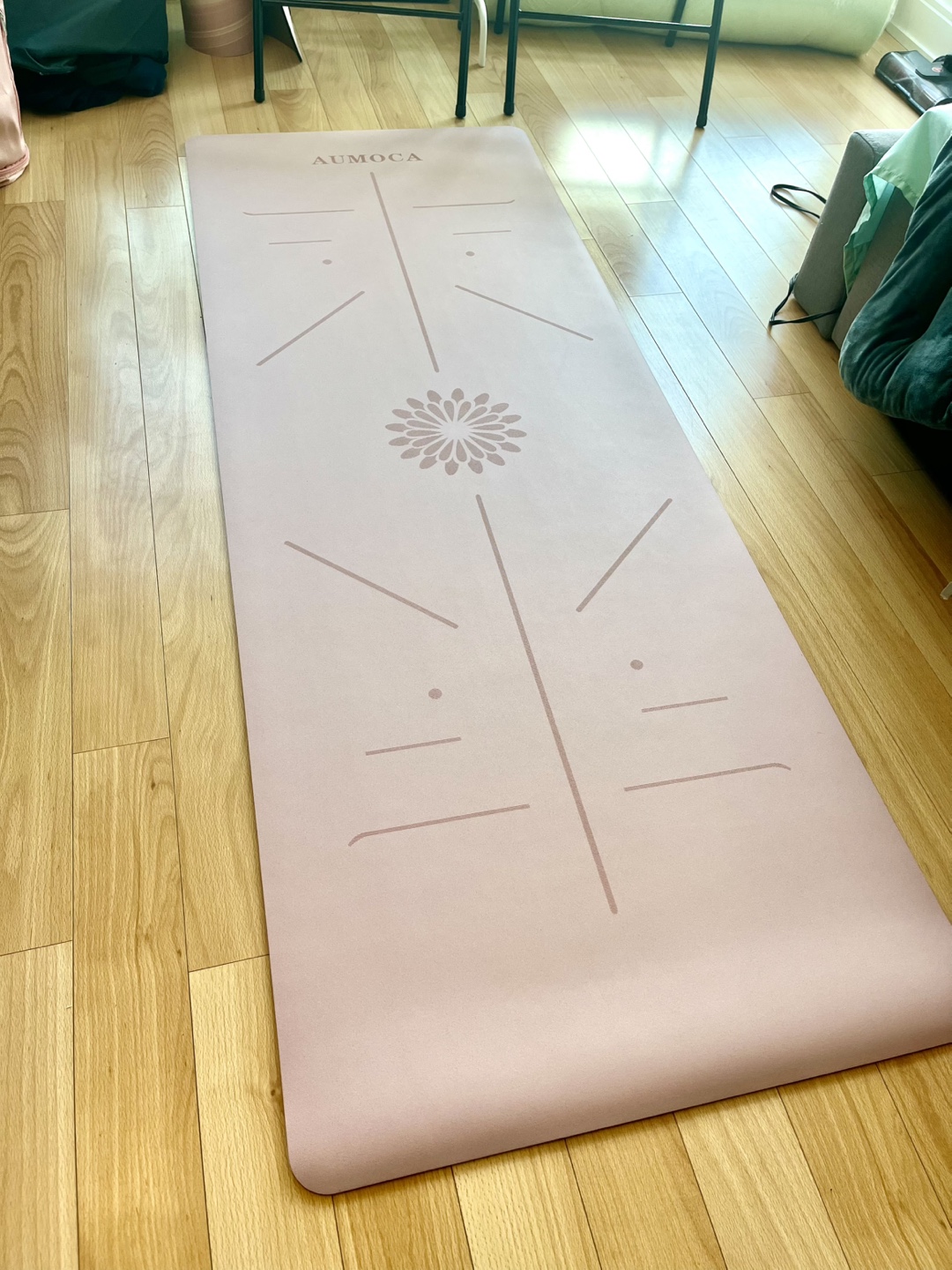 Rubber Yoga Mat with Alignment - Pink