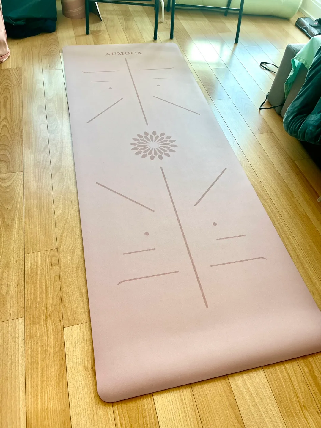 Rubber Yoga Mat with Alignment - Pink