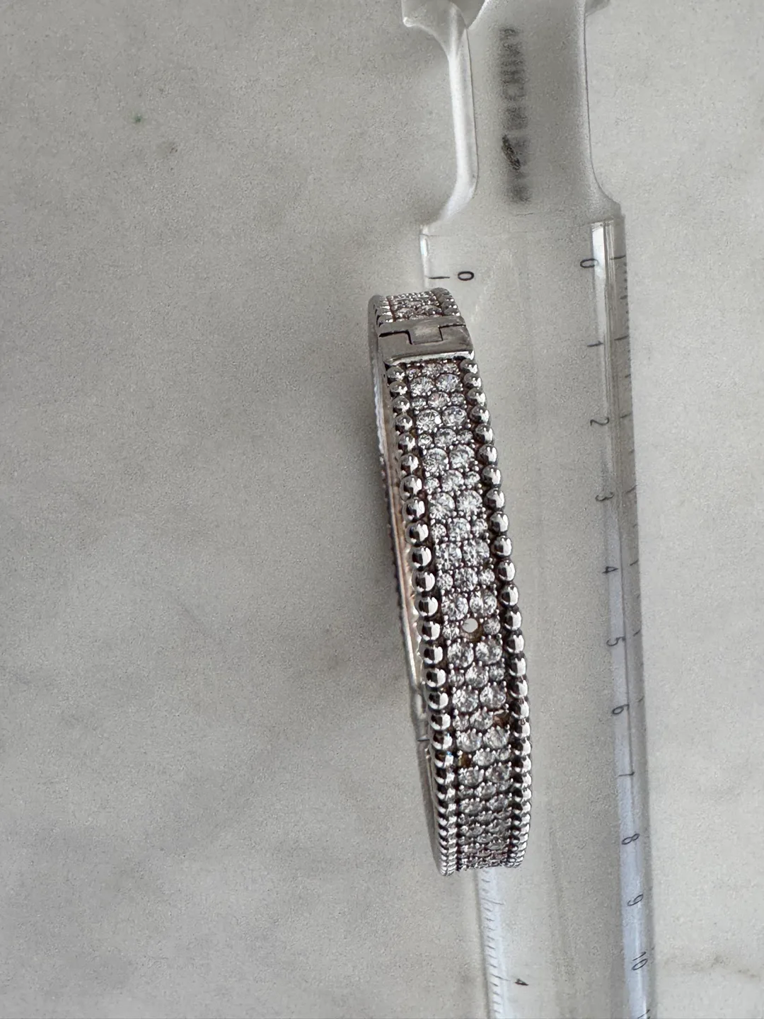 Van Cleef & Arpels Silver Bangle image indicator(3)