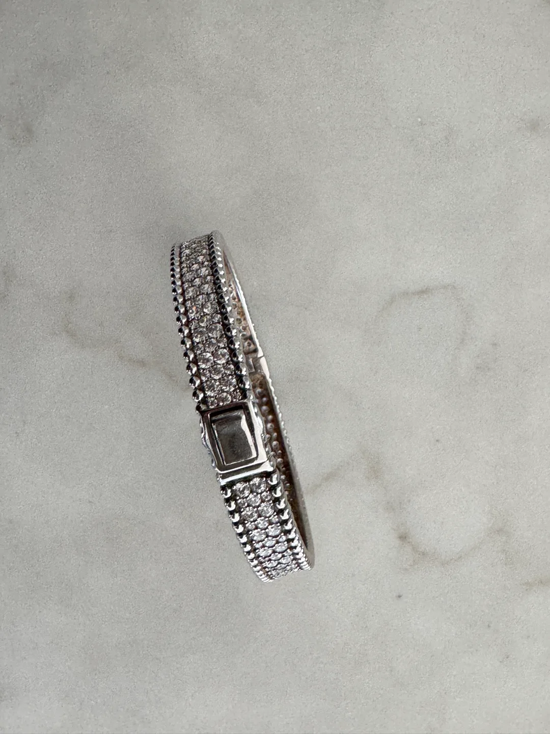 Van Cleef & Arpels Silver Bangle image indicator(2)