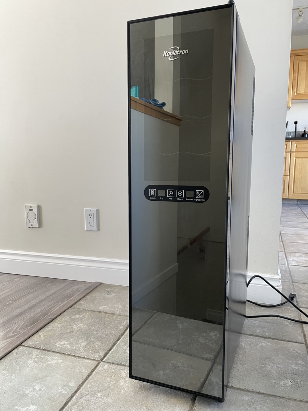Wine Cooler (wine refrigerator)