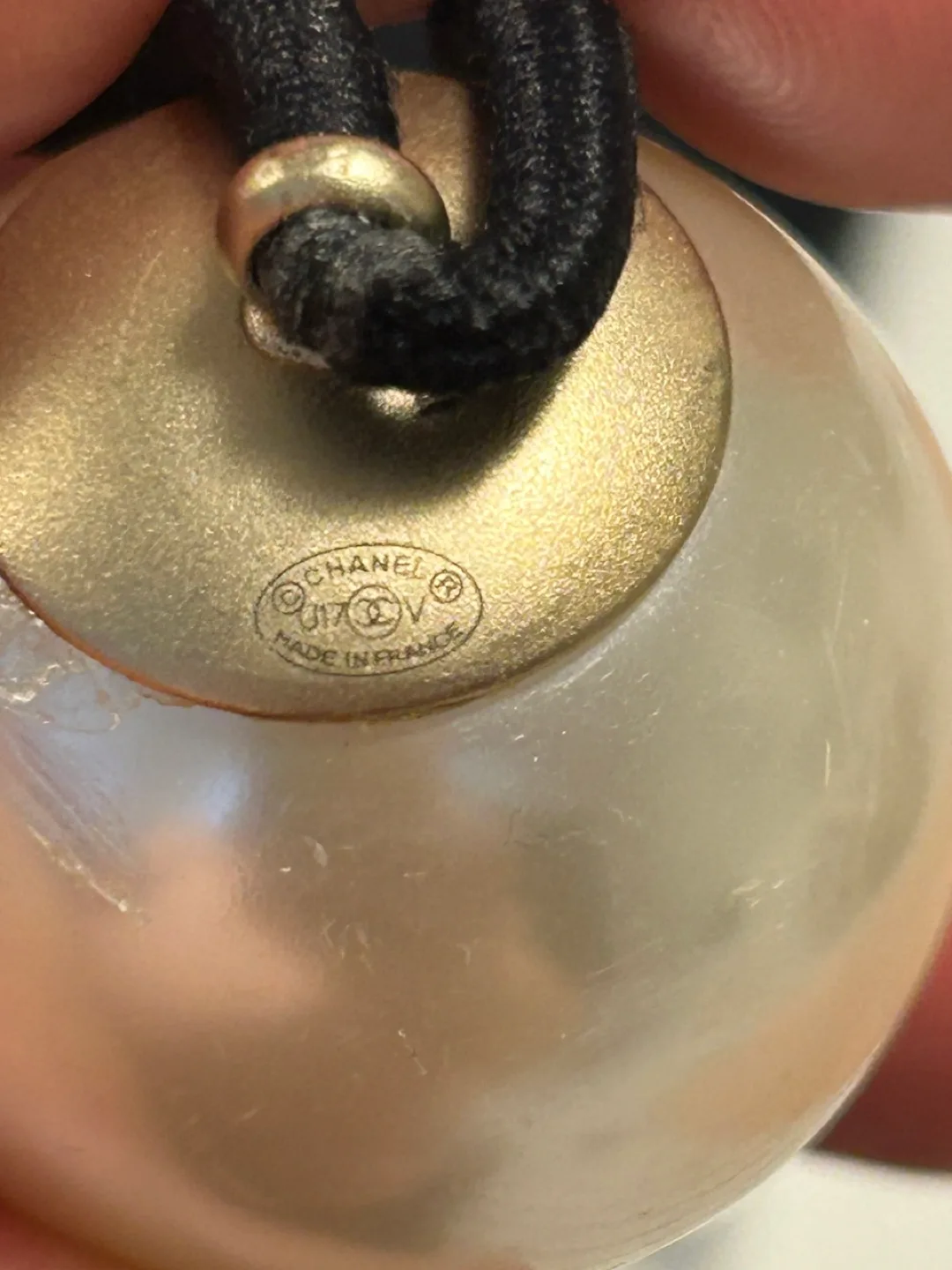 Chanel Hair Tie with Pearl image indicator(3)