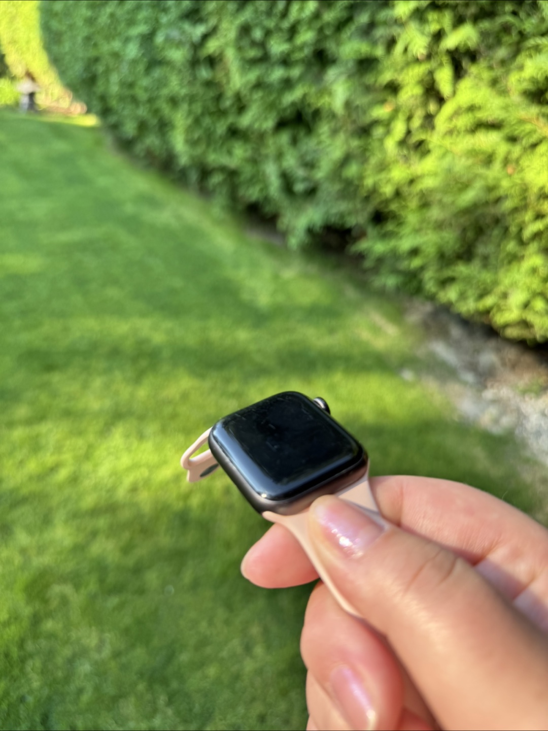 Apple Watch with charger & extra band - photo 2