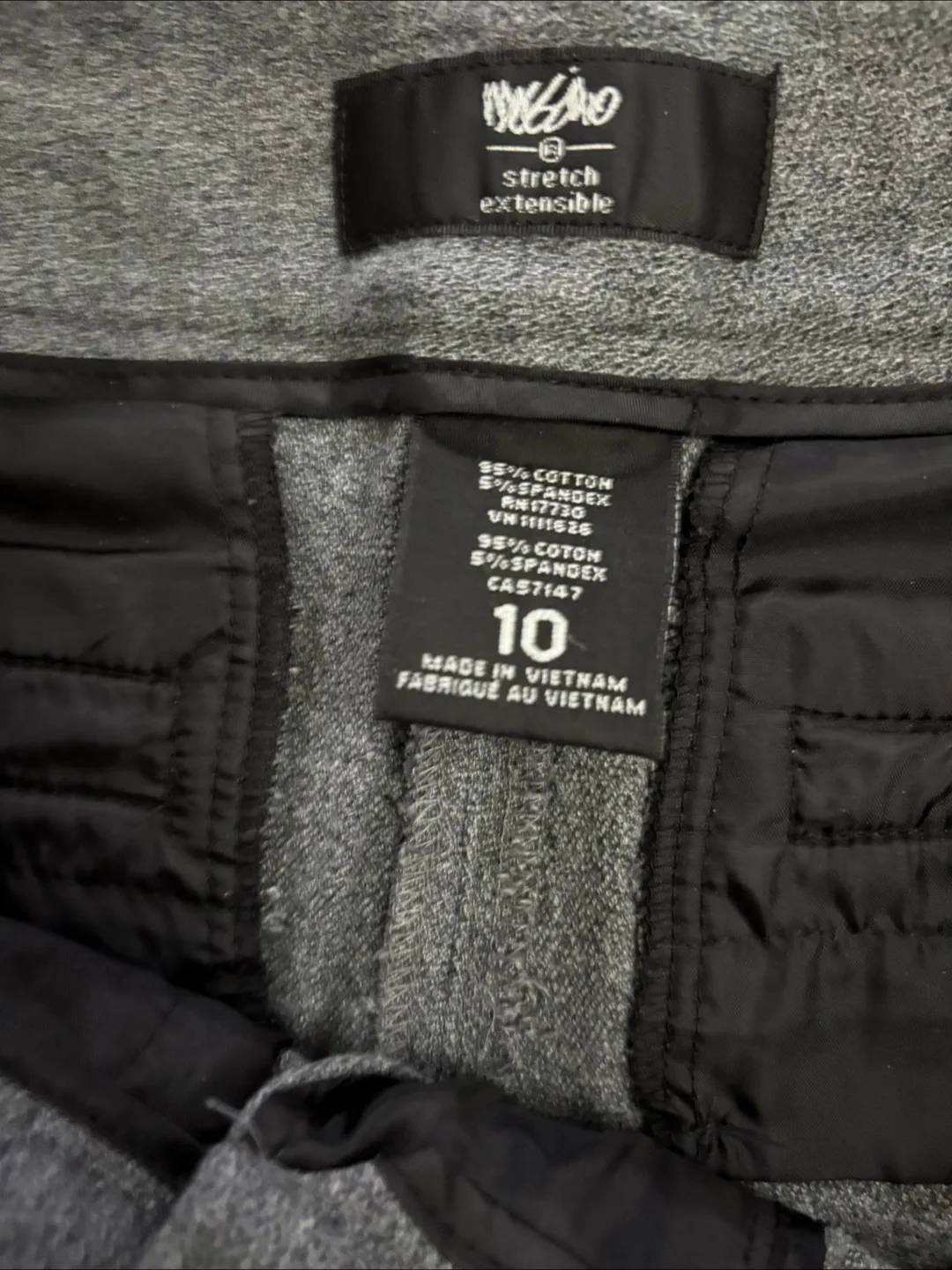 Mossimo Gray Stretch Extensible Pants - Size 10 image indicator(3)