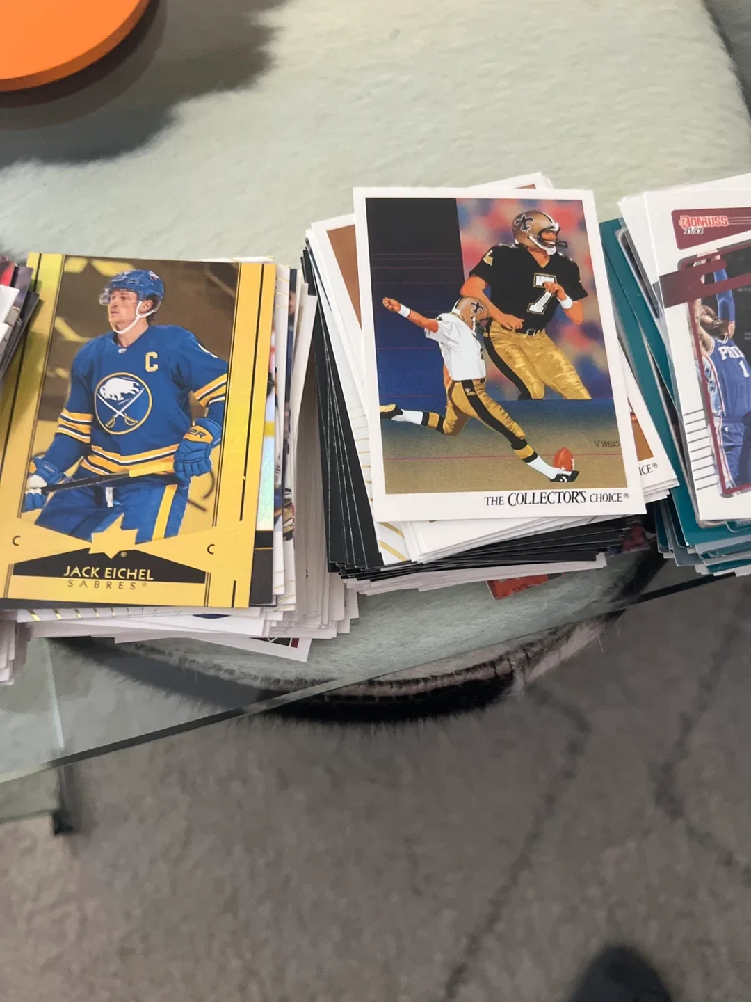100+ mystery cards pile (hockey, basketball and football. image indicator(2)