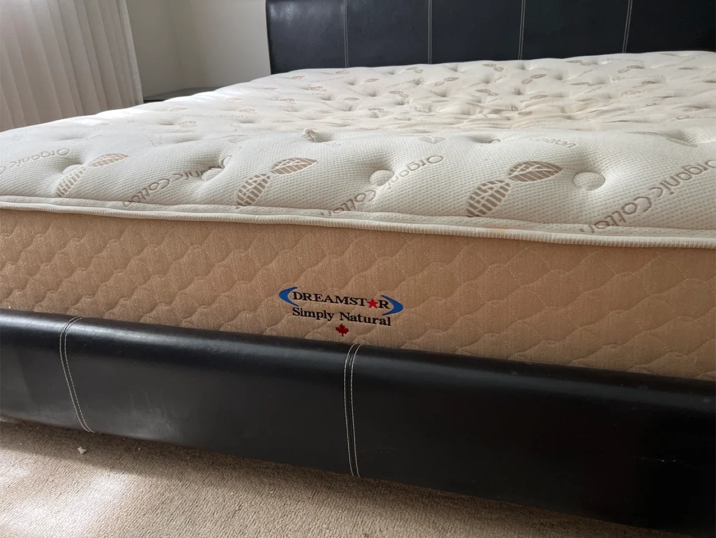 King size bed . thumbnail
