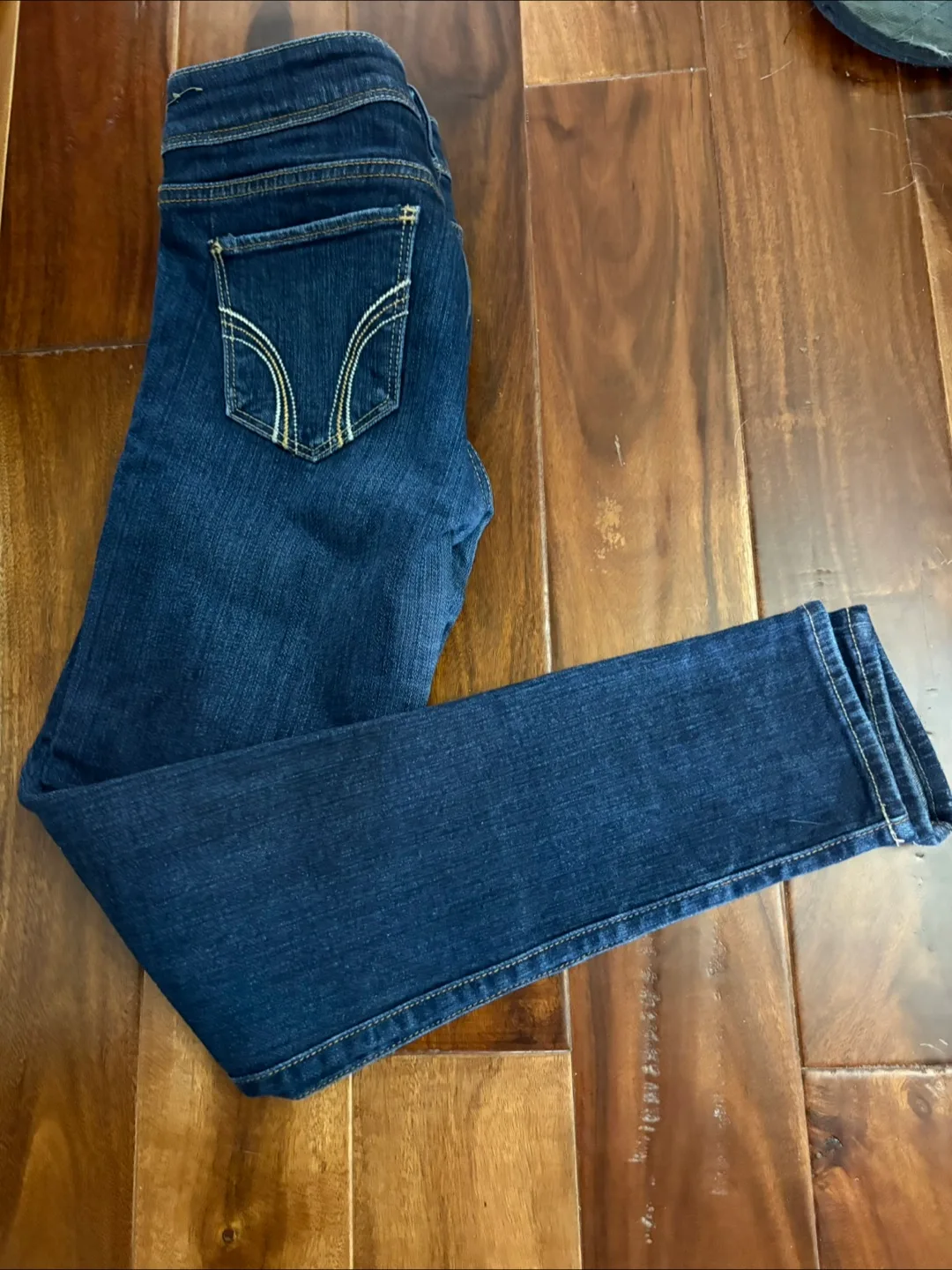 Hollister Dark Wash Jeans - Size 29/31 image indicator(7)