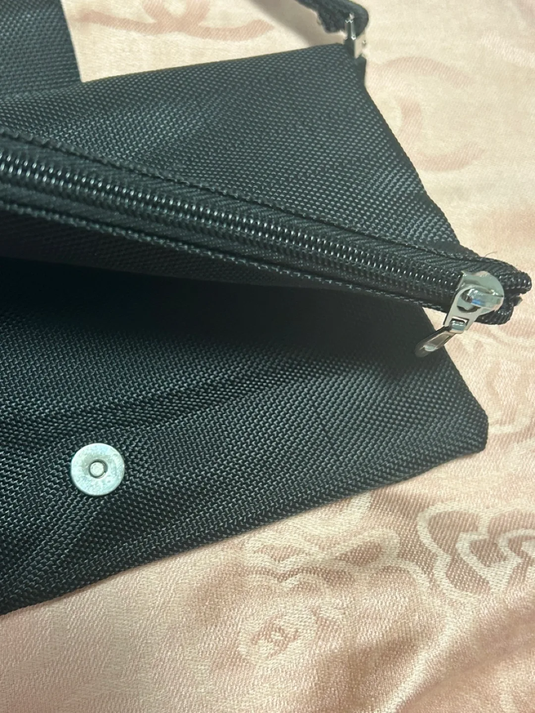 Viktor & Rolf KLM Black Clutch image indicator(6)